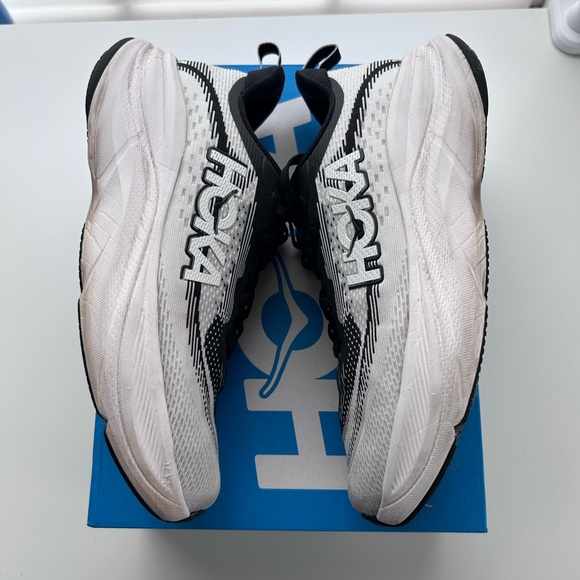 WOMAN HOKA SKYFLOW - Picture 3 of 8